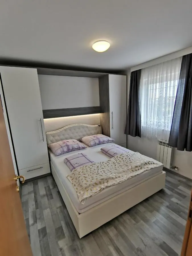 Apartments Toni Porec 0*,